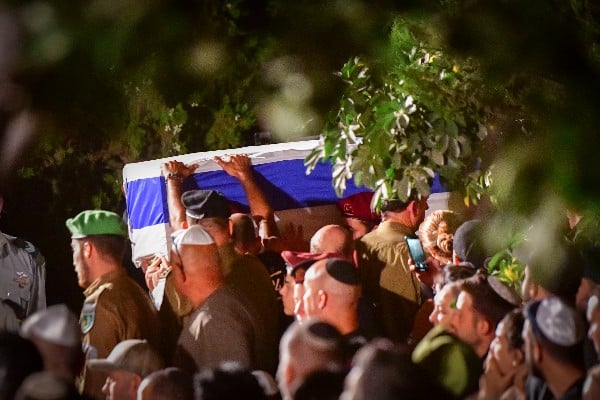 Fallen IDF hero who prevented attack mourned by hundreds as ‘huge person’