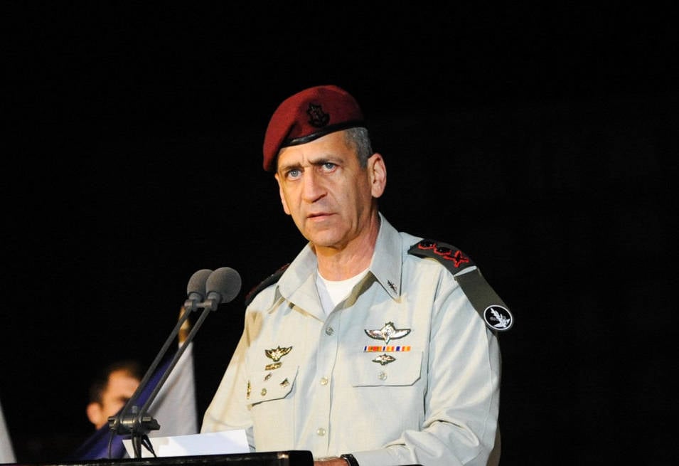 IDF Chief of Staff Aviv Kochavi speaks at a graduating ceremony for new Israel Navy officers. (Meir Vaknin/Flash90)