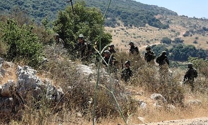 Lebanese cross border into Israel