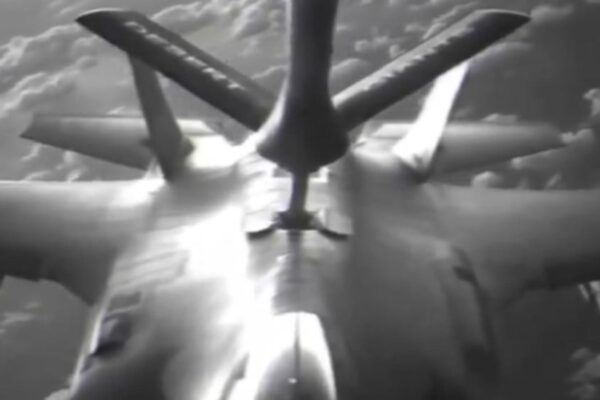 israeli jets refueling