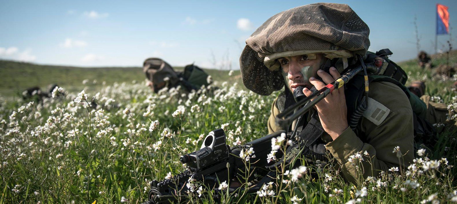 IDF soldier in field (IDF)