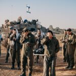 IDF soldiers praying